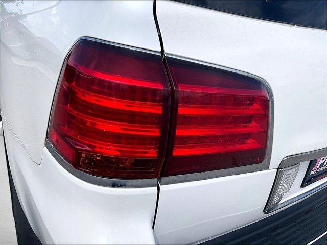Used 2011 Lexus LX 570 4WD w/ Luxury Pkg w/Pre-crash image 29