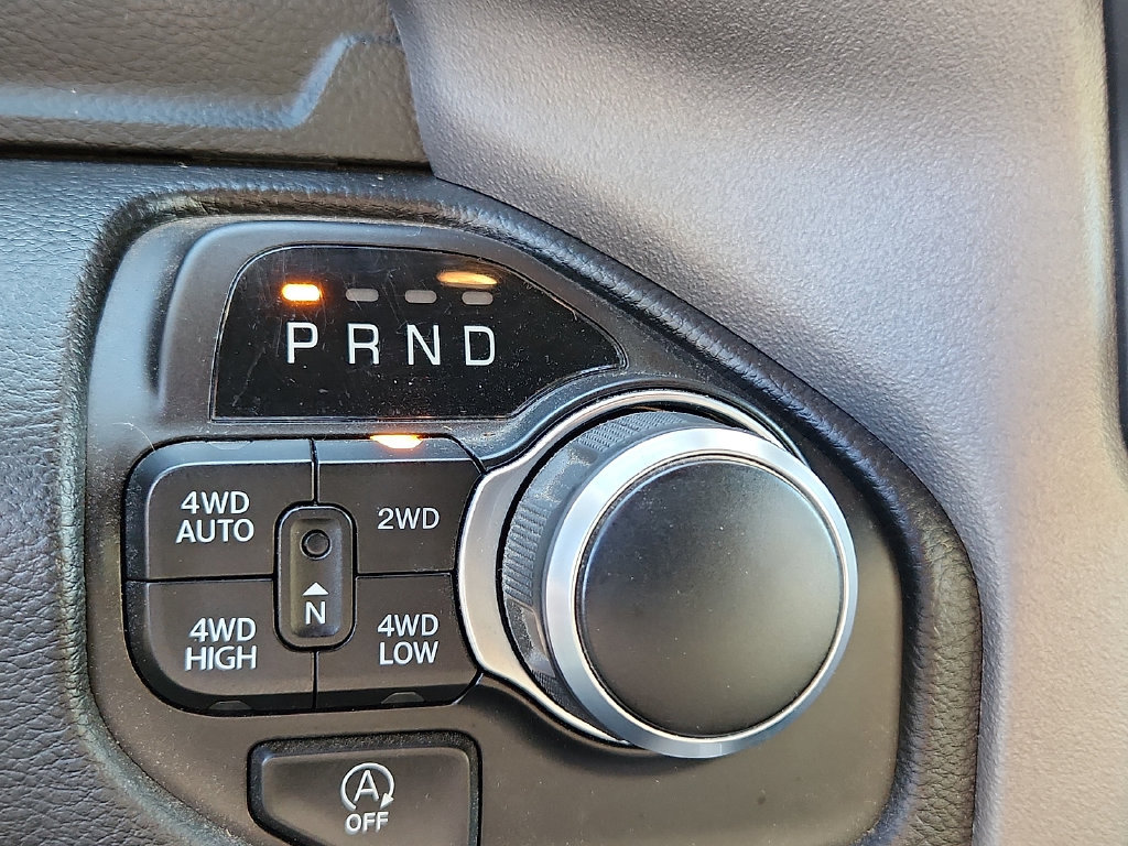 Used 2023 RAM 1500 Big Horn AWD/4WD image 14
