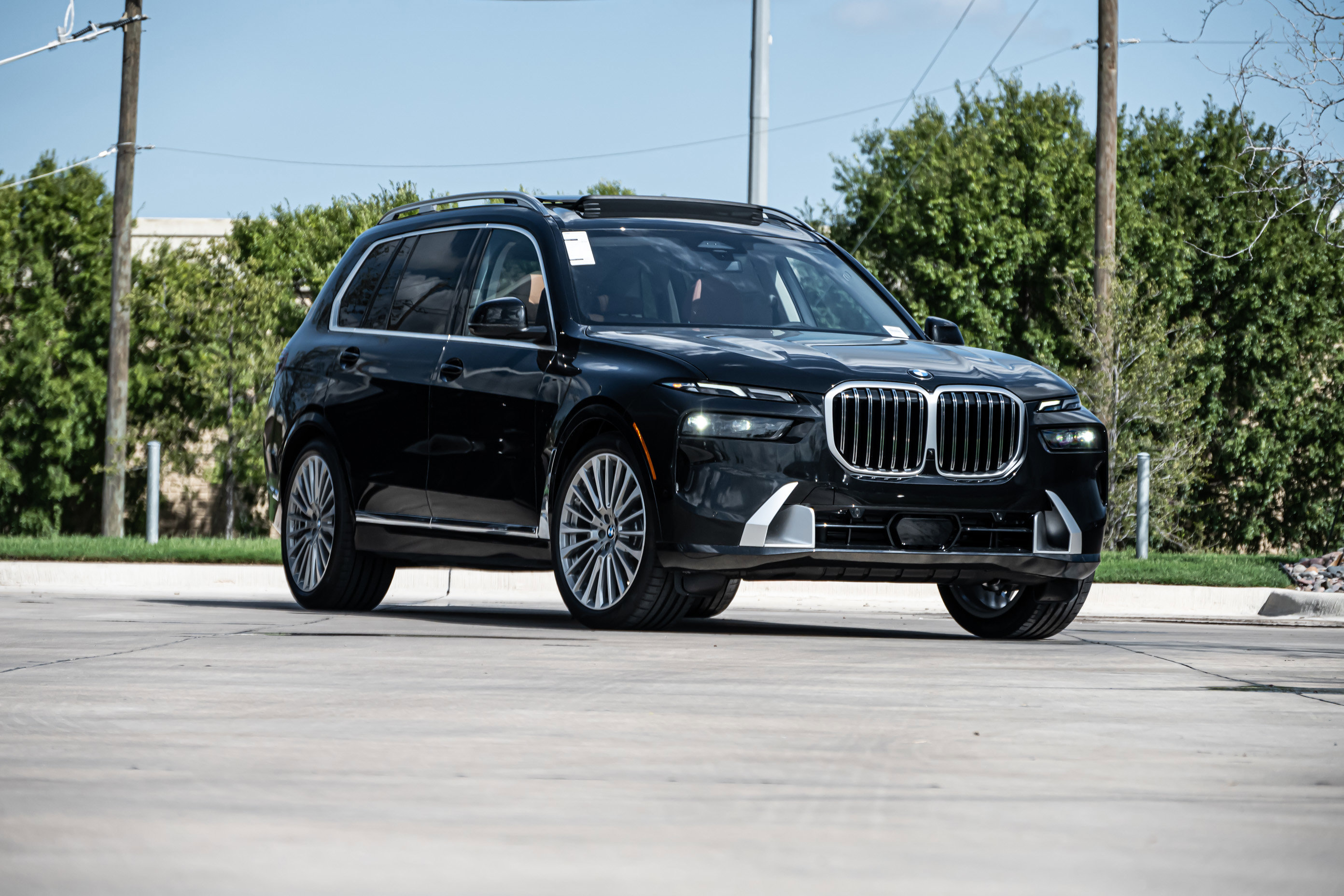 New 2026 BMW X7 xDrive40i w/ Premium Package image 2