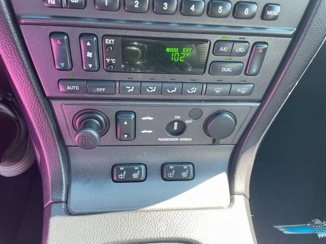 Used 2003 Ford Thunderbird image 14