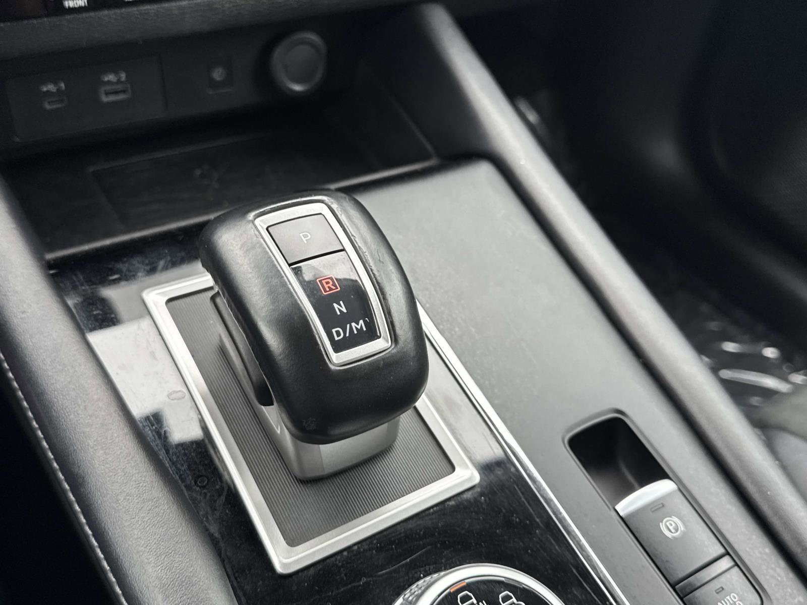 Used 2024 Mitsubishi Outlander FWD image 25