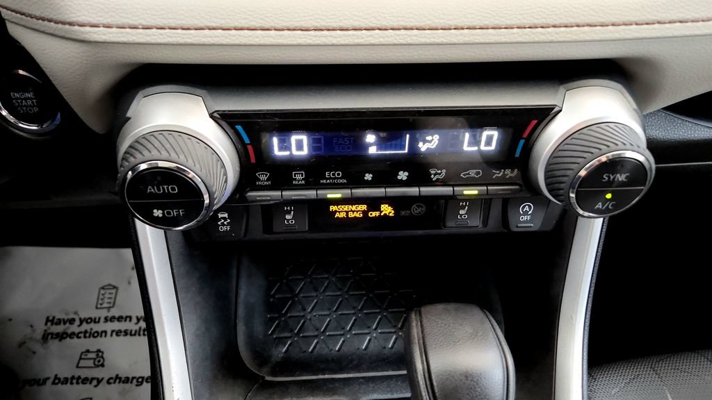 Used 2022 Toyota RAV4 XLE w/ Convenience Package AWD/4WD image 30