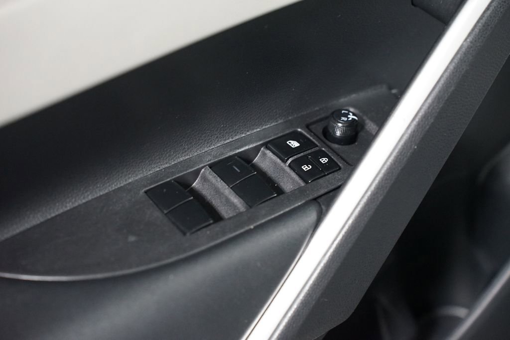 Certified 2025 Toyota Corolla Cross L image 28