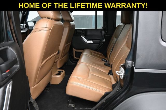 Used 2013 Jeep Wrangler Unlimited Rubicon w/ Connectivity Group AWD/4WD image 41