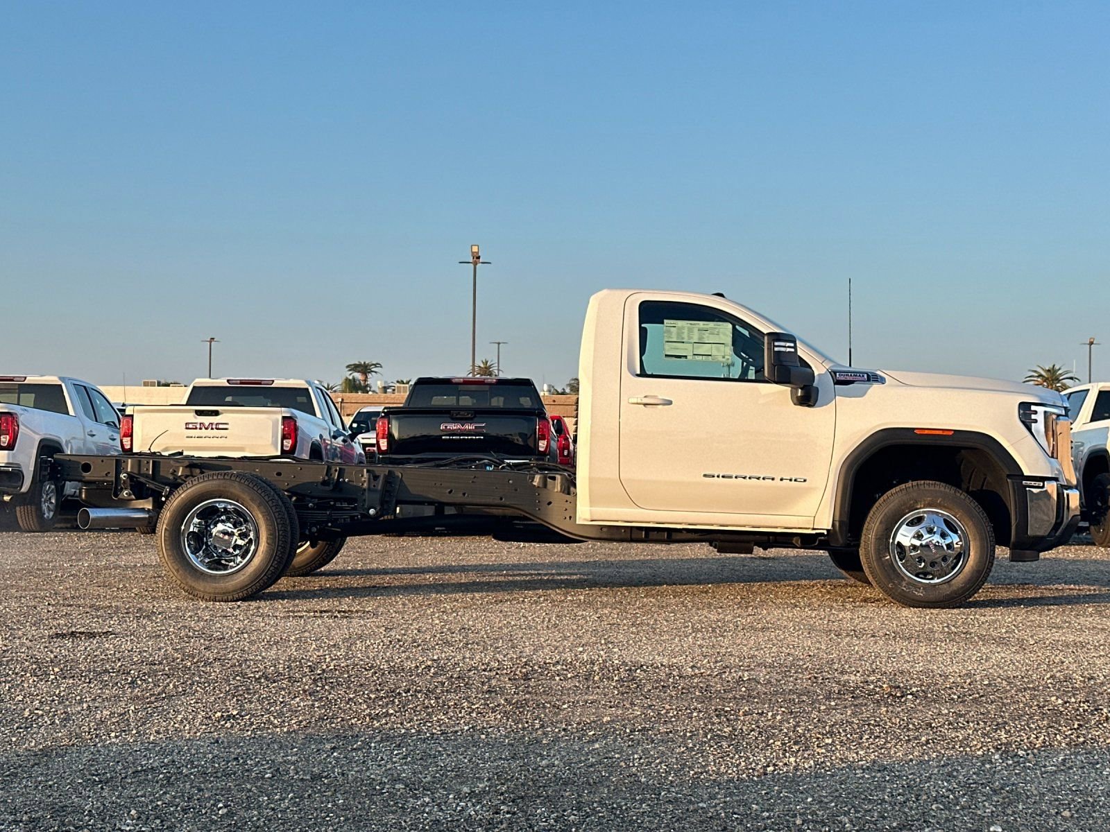 New 2026 GMC Sierra 3500 SLE w/ SLE Convenience Package RWD video 3