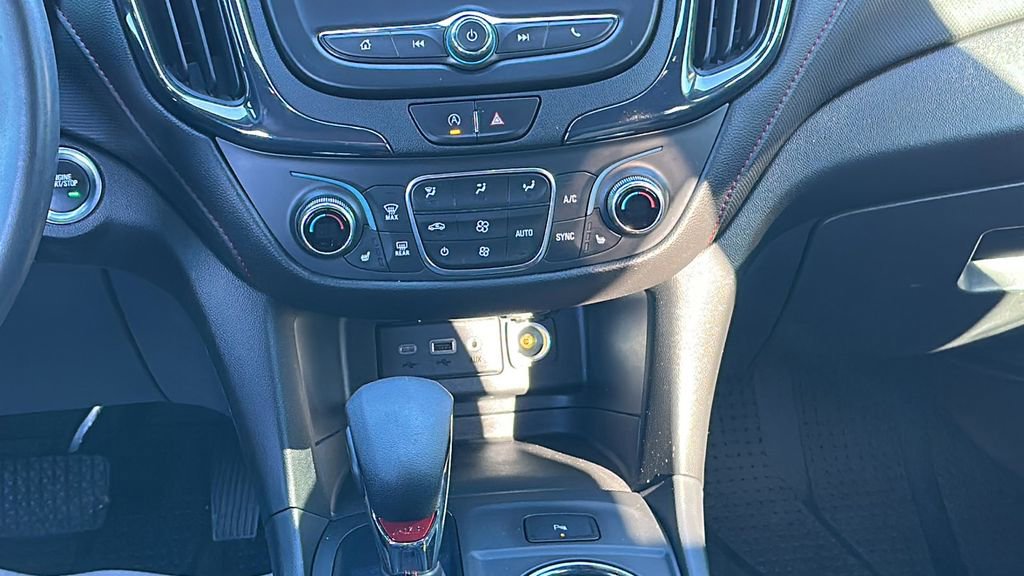 Used 2022 Chevrolet Equinox RS image 17
