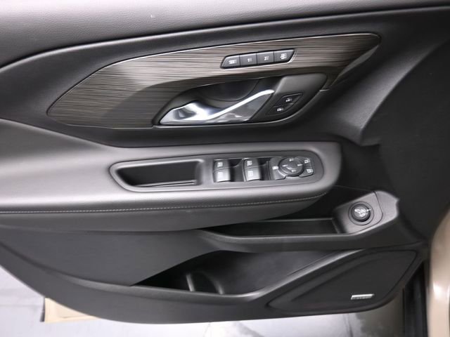 Used 2023 GMC Terrain SLT w/ Infotainment Package II image 13