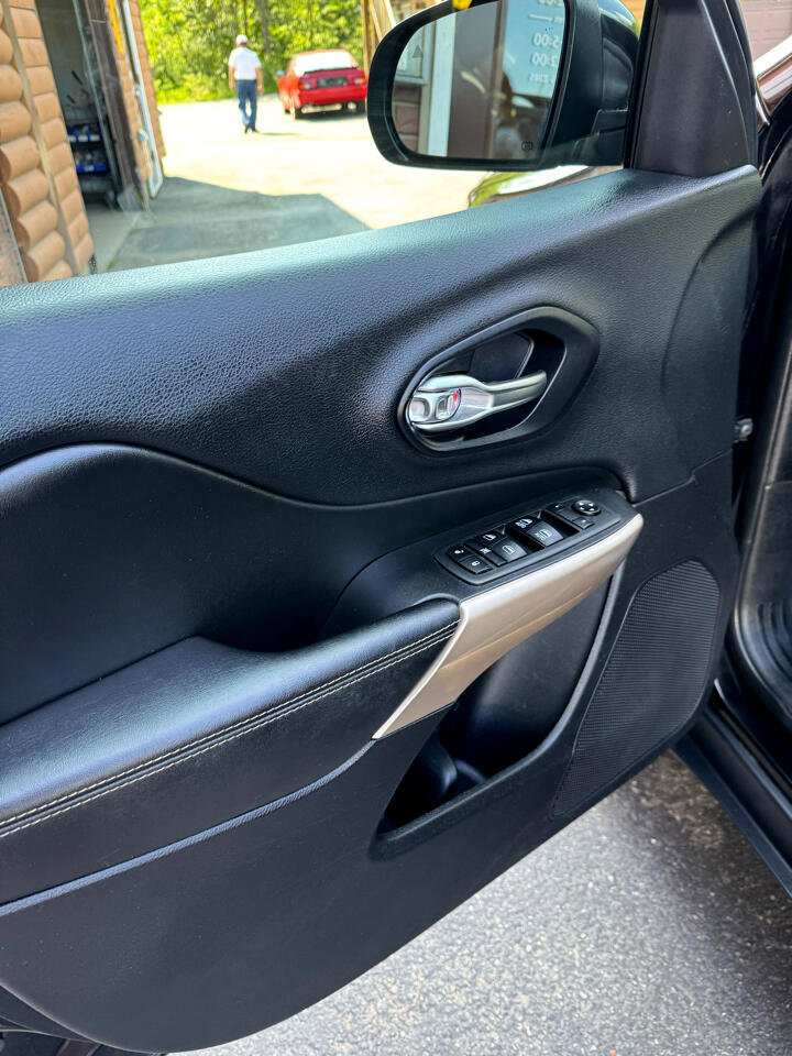 Used 2018 Jeep Cherokee Limited w/ High Altitude Package image 6