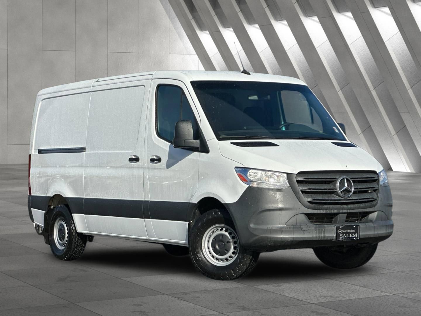 Used 2021 Mercedes-Benz Sprinter 1500 image 2