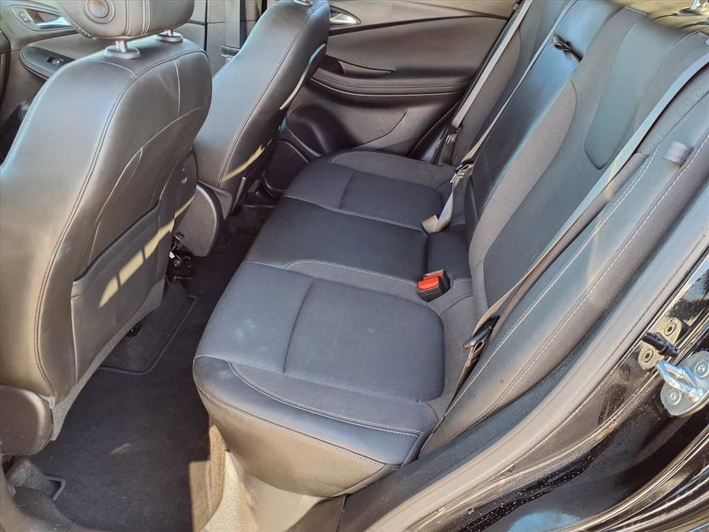 Certified 2023 Buick Encore GX Select image 8