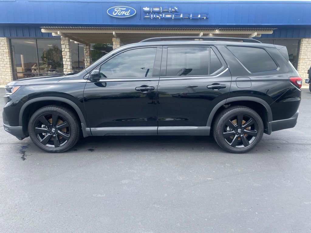 Used 2025 Honda Pilot Black Edition image 6