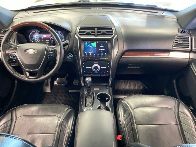 Used 2019 Ford Explorer Platinum image 13