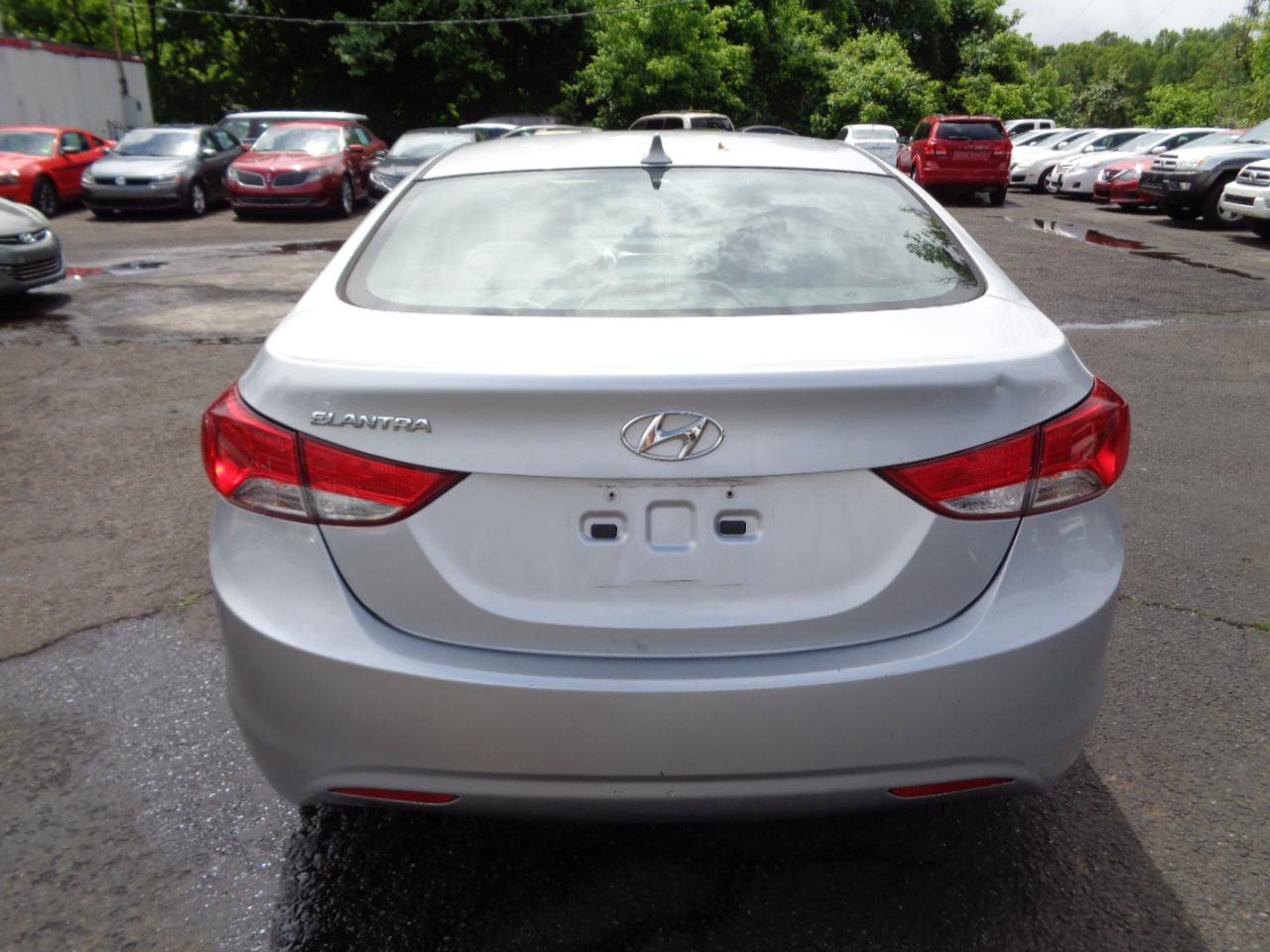 Used 2013 Hyundai Elantra GLS FWD image 6