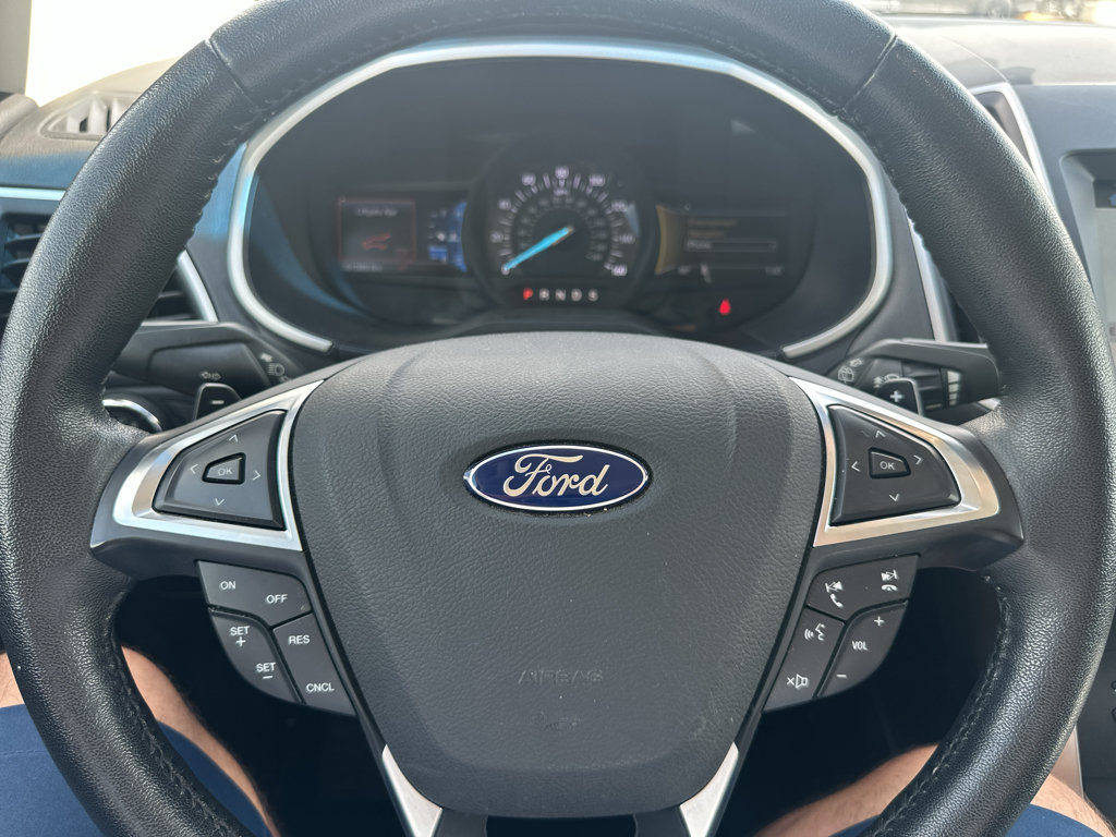 Used 2017 Ford Edge SEL w/ Equipment Group 201A AWD/4WD image 16