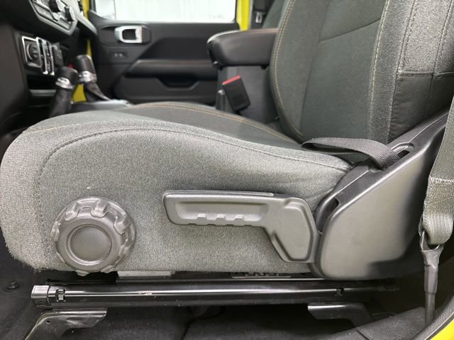 Used 2024 Jeep Wrangler Unlimited Sahara AWD/4WD image 10