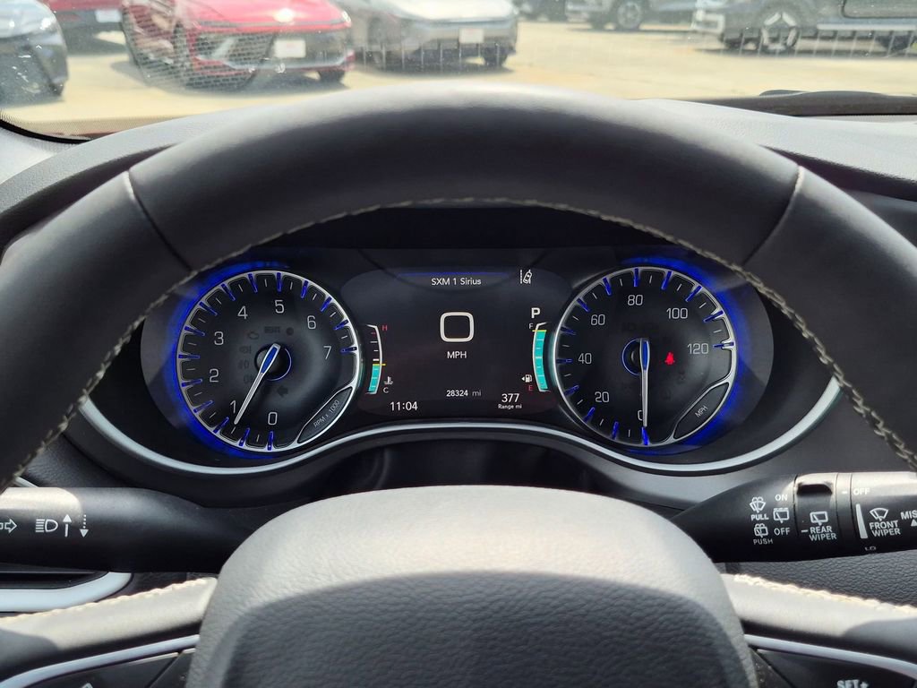 Used 2025 Chrysler Pacifica Select FWD image 17