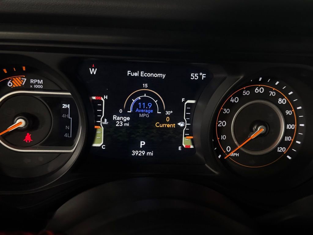 Used 2024 Jeep Wrangler Unlimited Rubicon w/ Capability Package image 17