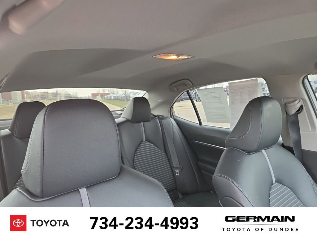 Used 2021 Toyota Camry SE image 16
