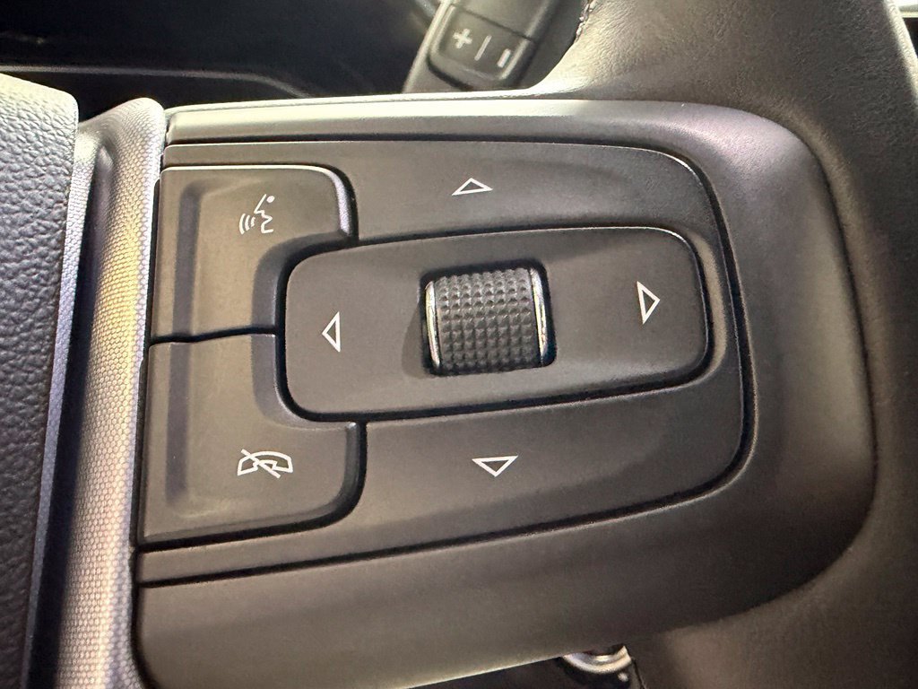 Used 2025 GMC Sierra 1500 SLT AWD/4WD image 24