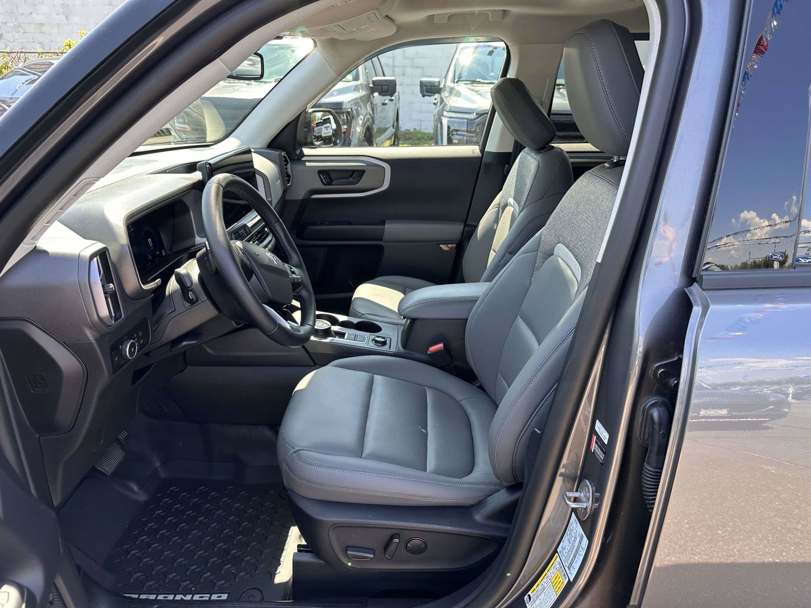 Used 2025 Ford Bronco Sport Badlands w/ Badlands Tech Package AWD/4WD image 13