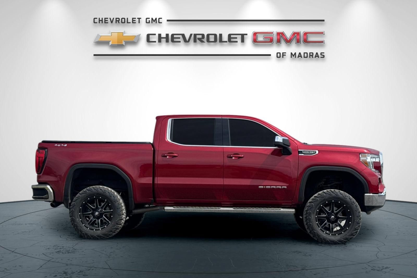 Used 2020 GMC Sierra 1500 SLE w/ SLE Value Package AWD/4WD image 2