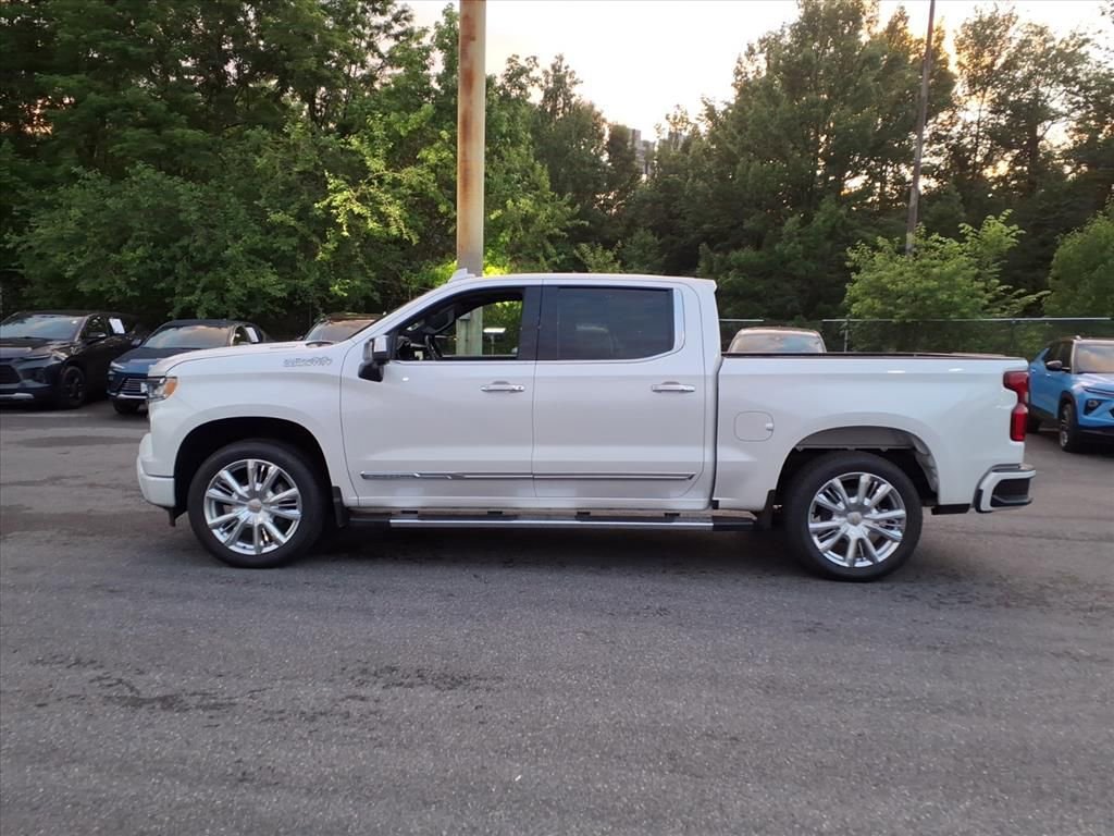 Certified 2023 Chevrolet Silverado 1500 High Country w/ High Country Premium Package AWD/4WD image 5