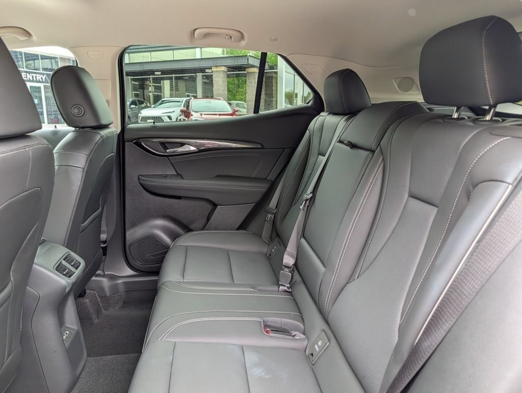 Used 2023 Buick Envision Essence AWD/4WD image 25