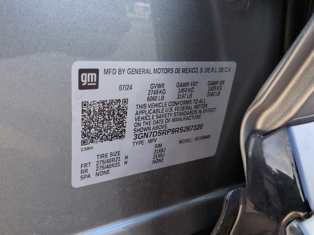 Used 2024 Chevrolet Equinox EV RS FWD image 33