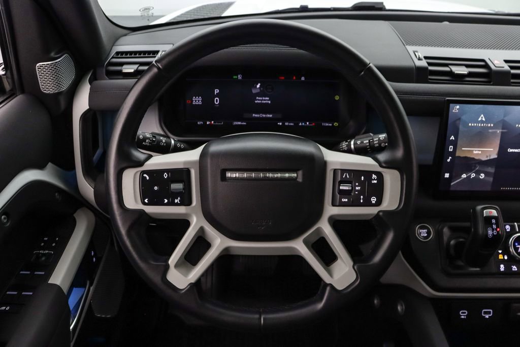 Used 2023 Land Rover Defender 130 SE image 16
