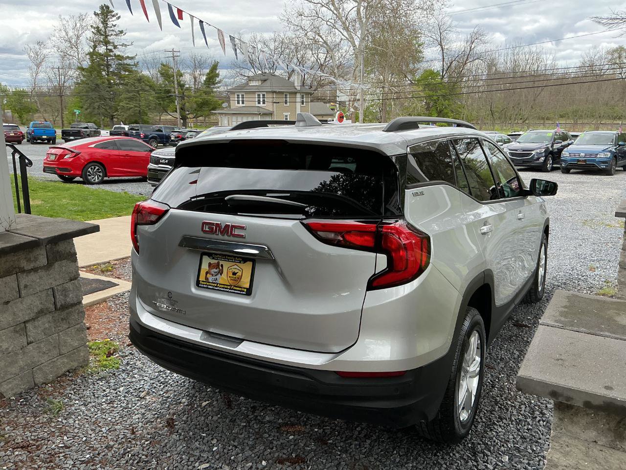 Used 2019 GMC Terrain SLE w/ Driver Convenience Package FWD image 5