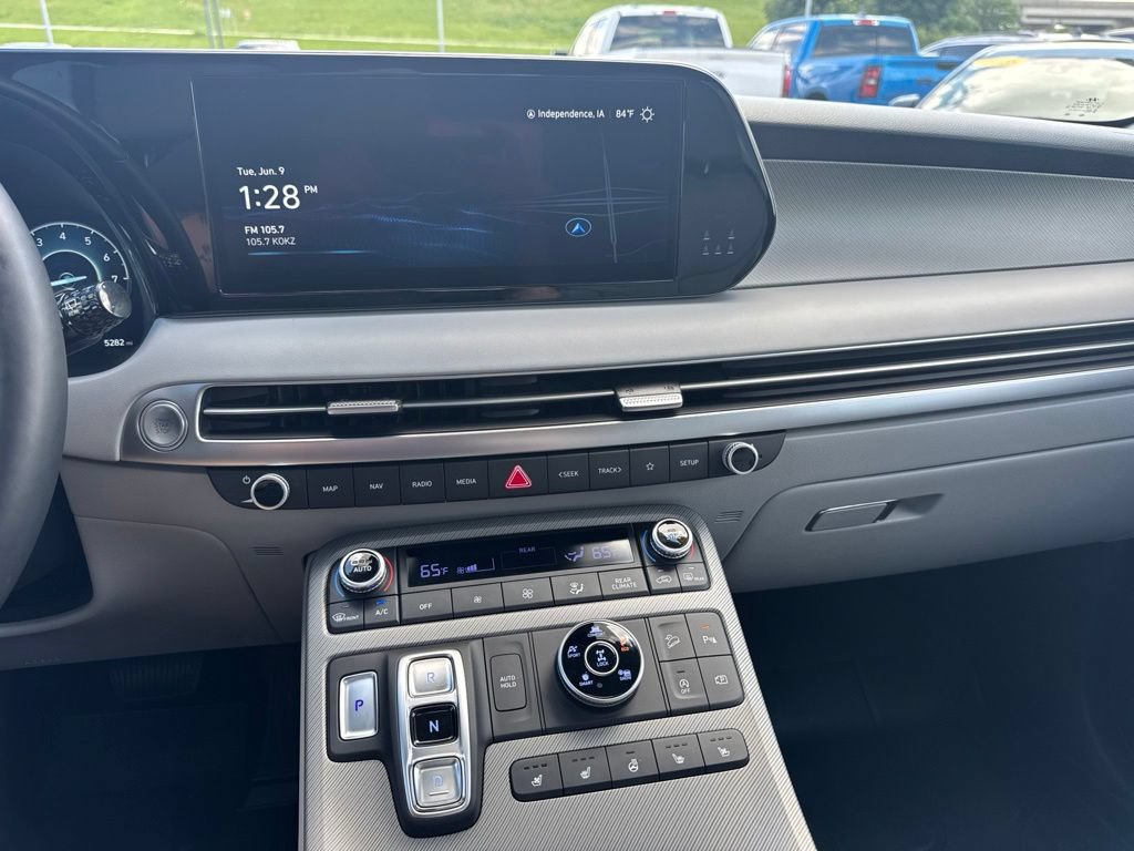 Used 2025 Hyundai Palisade SEL AWD/4WD image 3