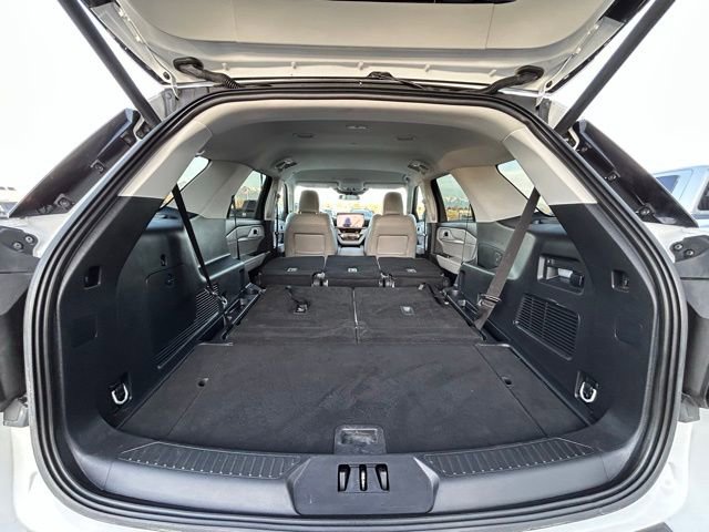 Used 2025 Ford Explorer Active w/ Active Comfort Package image 47