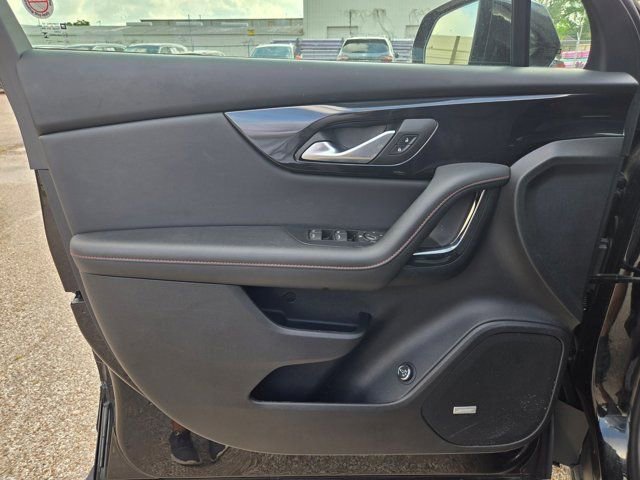 Used 2025 Chevrolet Blazer RS image 13