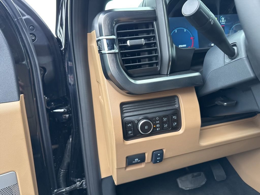 Used 2026 Ford F450 Lariat AWD/4WD image 24