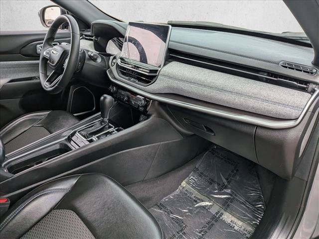 Used 2023 Jeep Compass Latitude AWD/4WD image 27