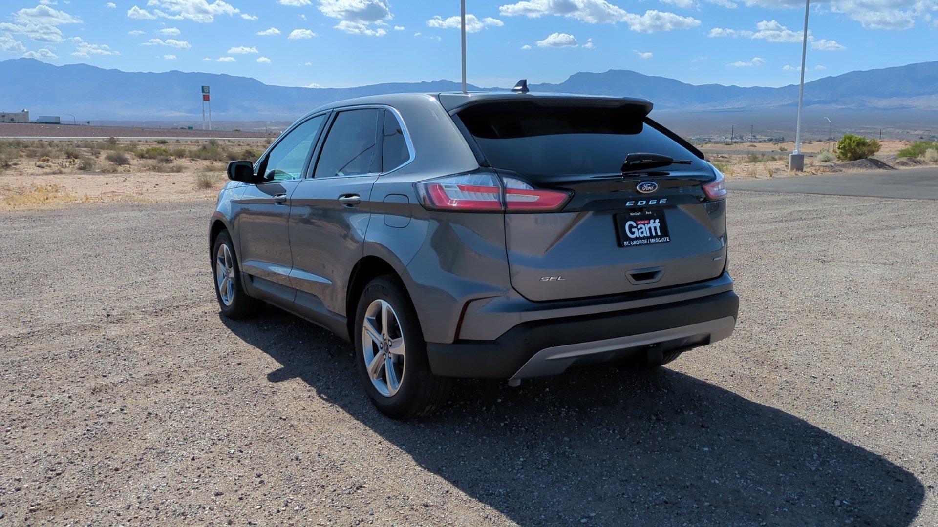 Used 2021 Ford Edge SEL w/ Convenience Package AWD/4WD image 5