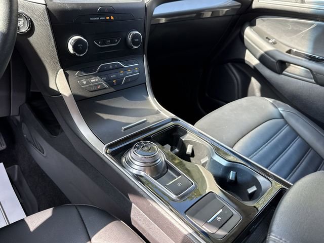 Used 2020 Ford Edge SEL w/ Convenience Package image 23