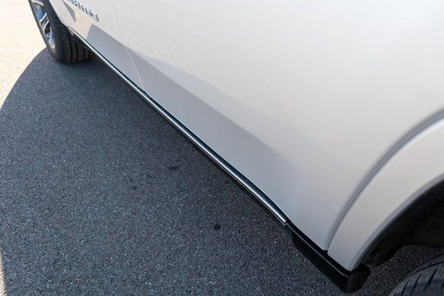 Used 2023 Jeep Grand Wagoneer 4WD w/ Flexible Seating Group image 14