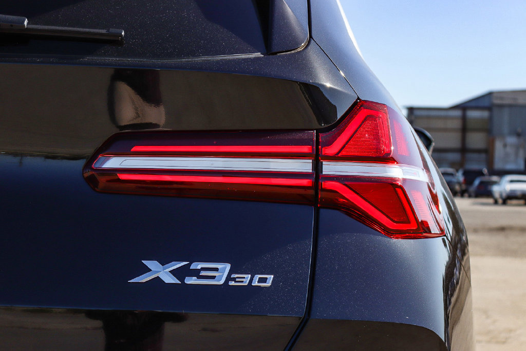 Used 2026 BMW X3 xDrive30i w/ Premium Package AWD/4WD image 11