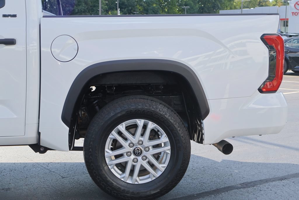 Used 2023 Toyota Tundra SR5 w/ SR5 Convenience Package AWD/4WD image 4