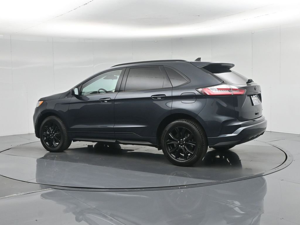 Certified 2022 Ford Edge SE w/ Black Appearance Package image 7