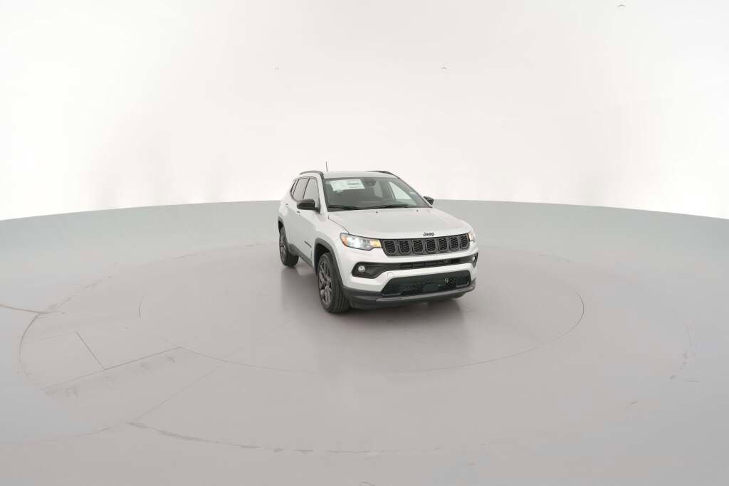 New 2026 Jeep Compass Latitude image 17
