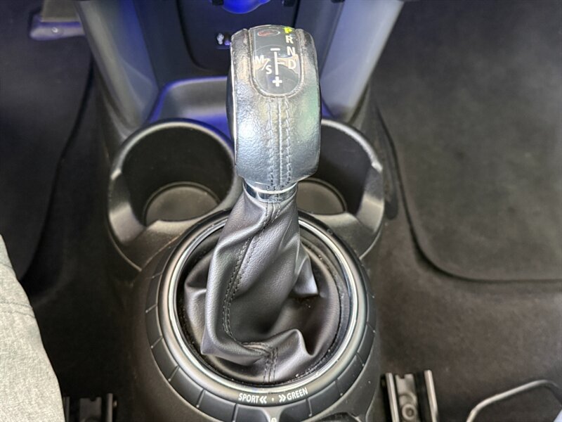 Used 2014 MINI Cooper 2-Door Hardtop FWD image 32