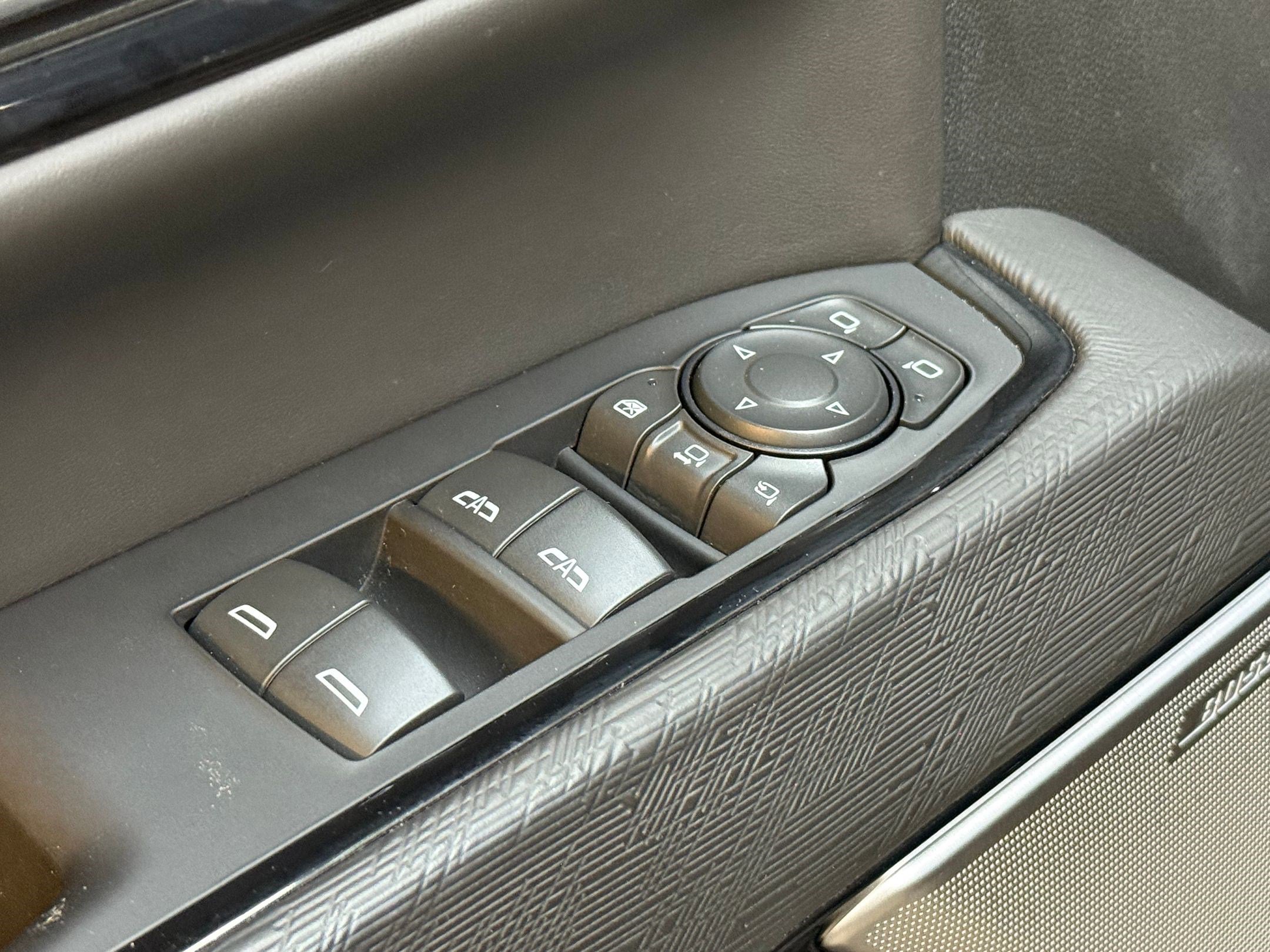 Used 2024 GMC Sierra 2500 AT4X w/ AT4X AEV Edition image 24