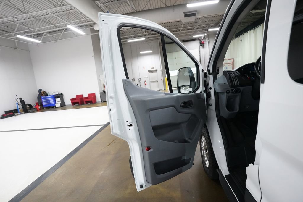 Used 2017 Ford Transit 150 XL image 30