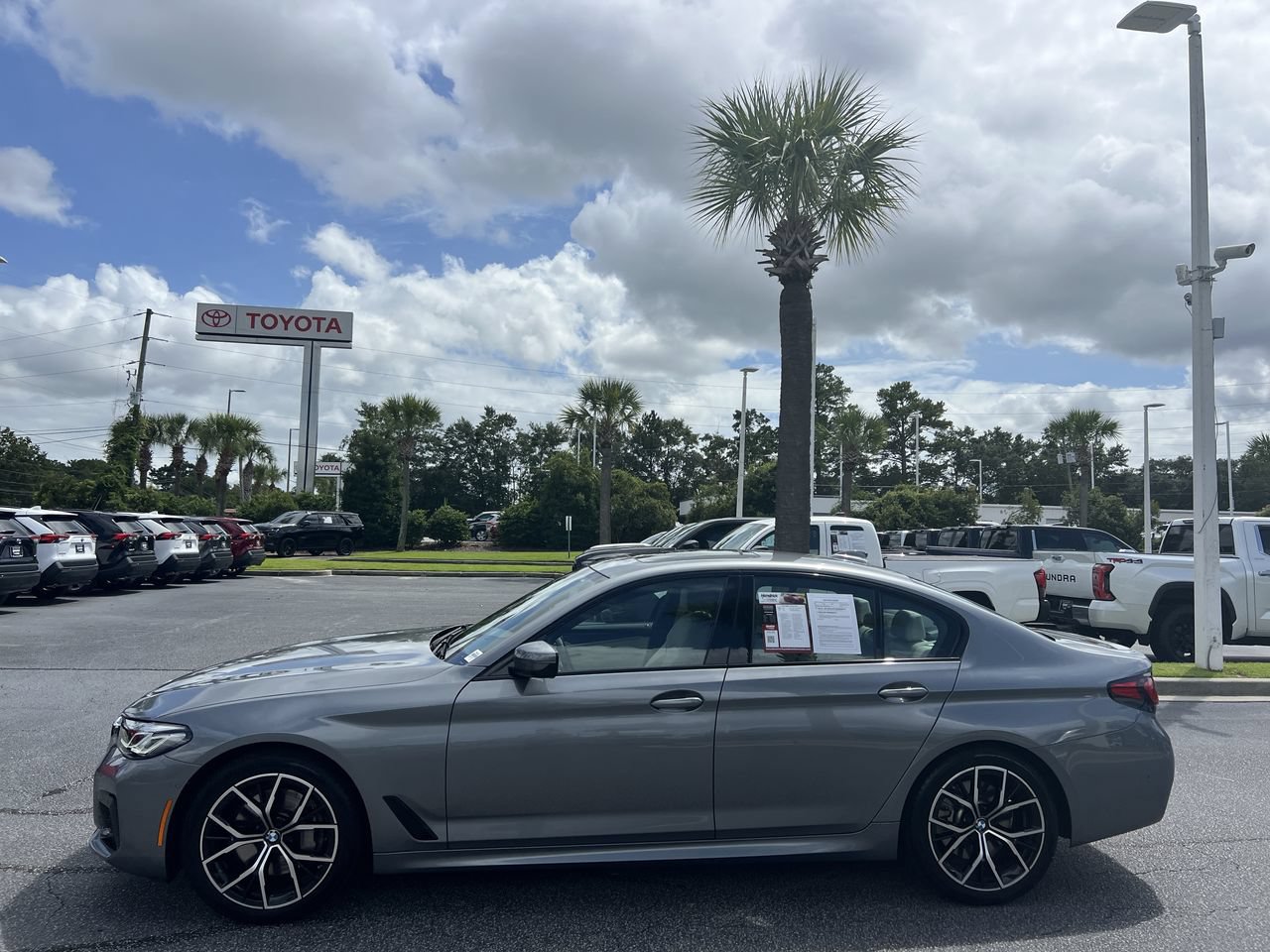 Used 2023 BMW 540i w/ M Sport Package RWD image 7