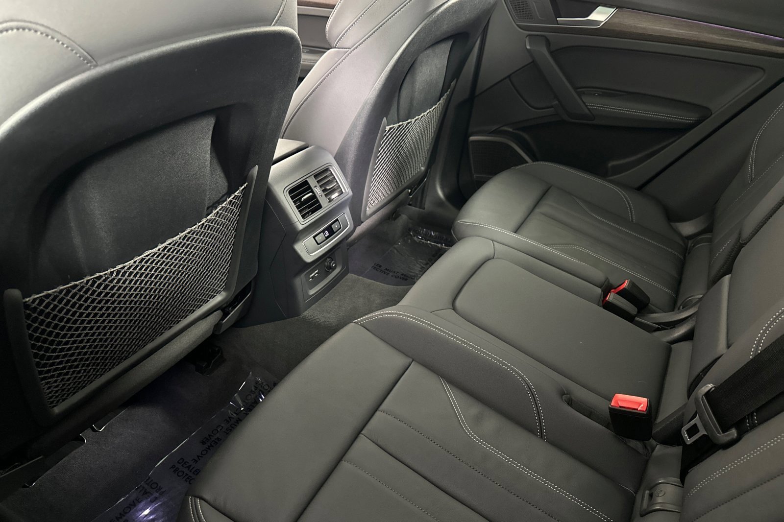 Used 2025 Audi Q5 e Premium Plus w/ Premium Plus Package image 11