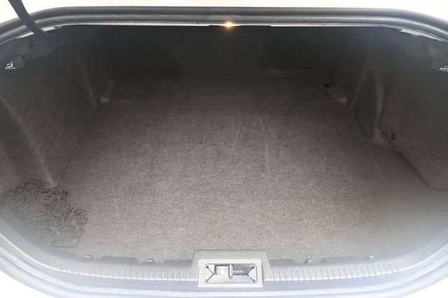 Used 2010 Lincoln MKZ FWD image 25