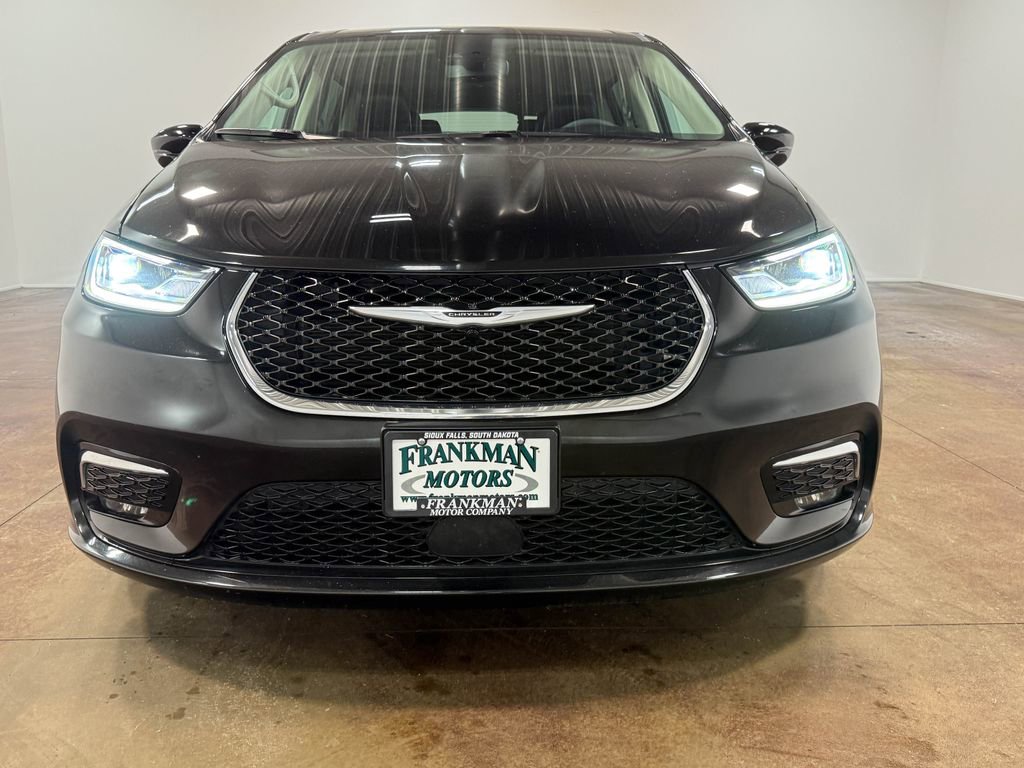 Used 2024 Chrysler Pacifica Touring-L FWD image 39