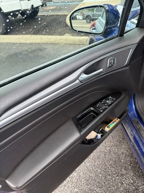 Used 2013 Ford Fusion Titanium w/ Titanium Driver Assist Pkg FWD image 9